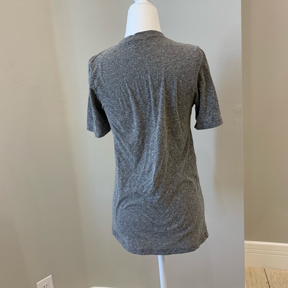 Urban Outfitters Cut out tee. Gray. XS - Picture 3 of 4